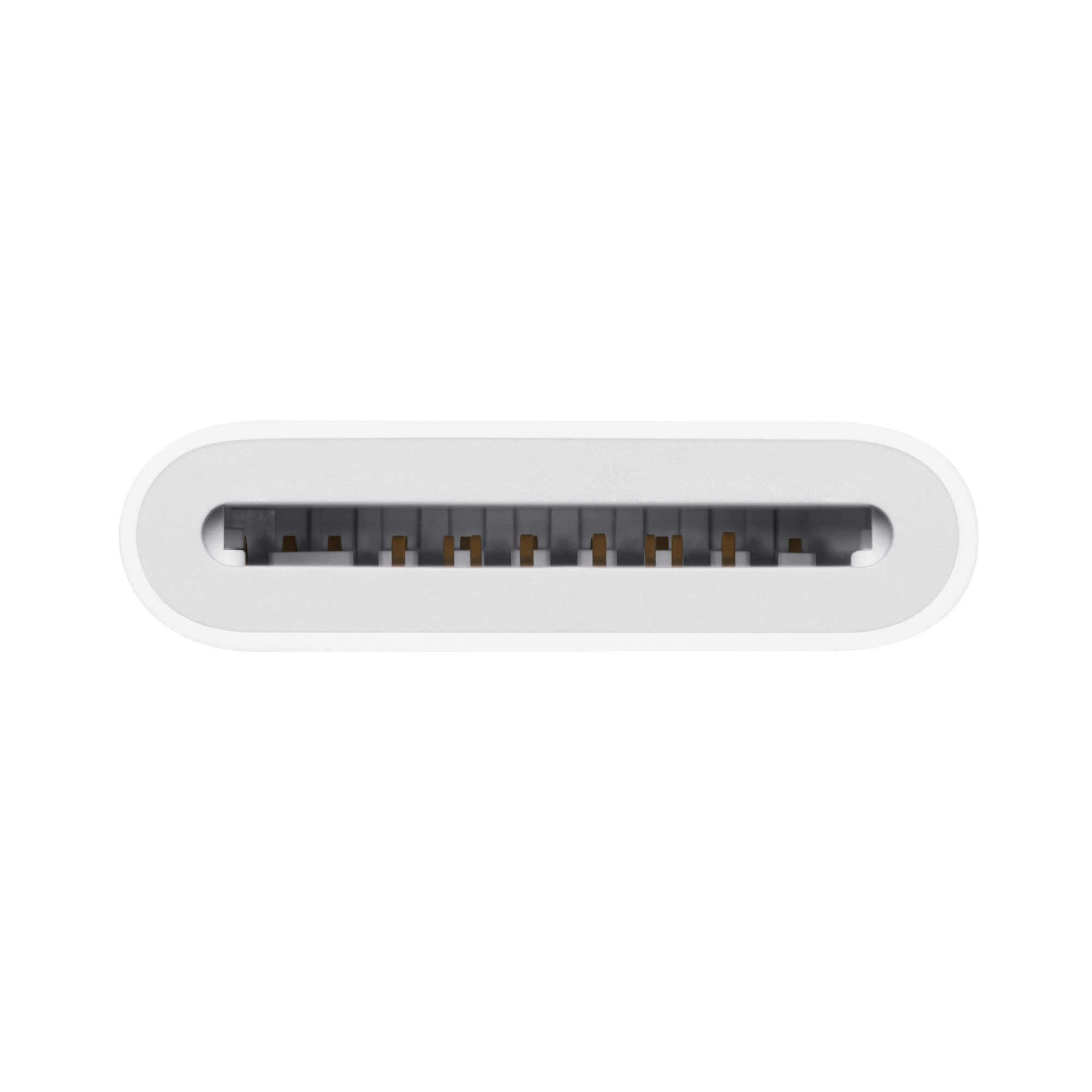 SDカード用スロットの接写。カードの向きを確認して差し込む(画像:Apple)