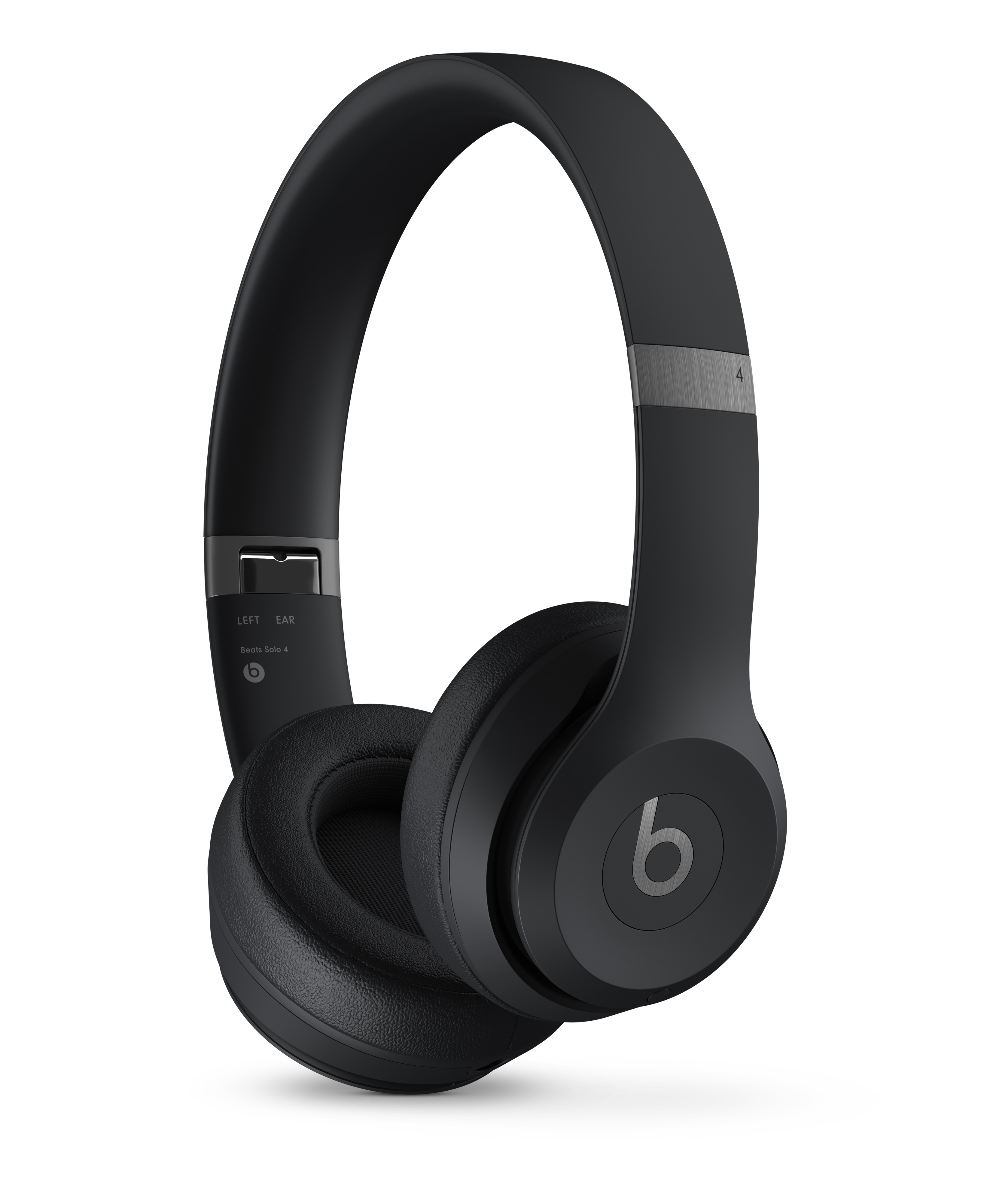 マットブラックのBeats Solo 4。ヘッドバンド、クッション、Solo 4の表示を確認できる(画像:Beats/Apple)