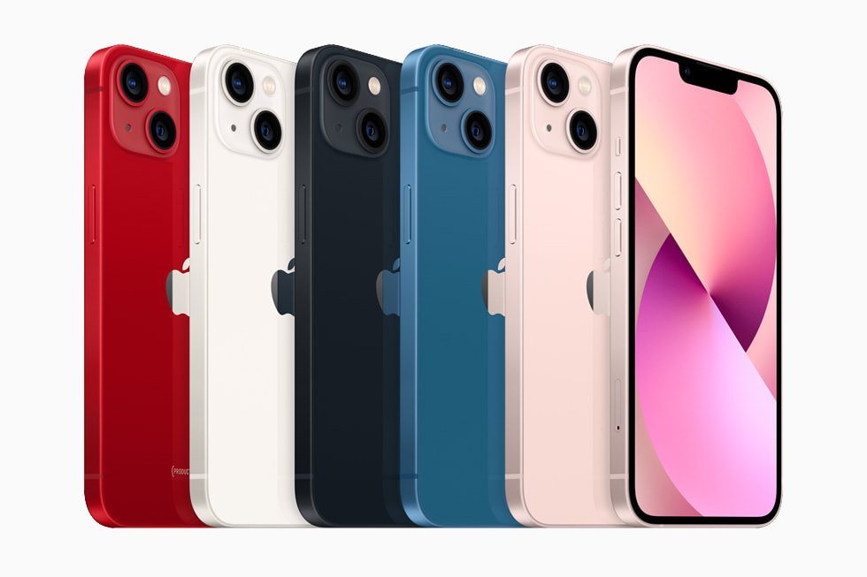 Apple公式発表のiPhone13。発売時の5色を斜めから見た背面・側面とピンクの前面